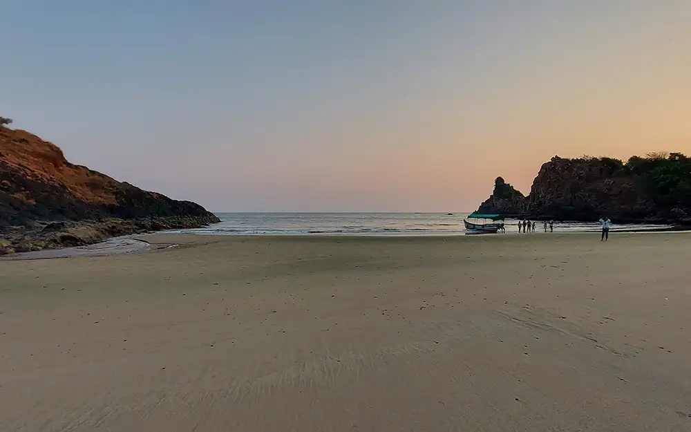 Nivati Beach